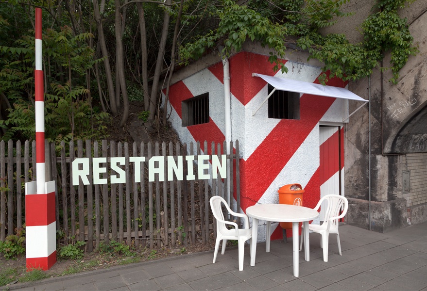 http://www.florianthein.de/files/gimgs/th-46_Restanien_Au_en_879_x_600.jpg